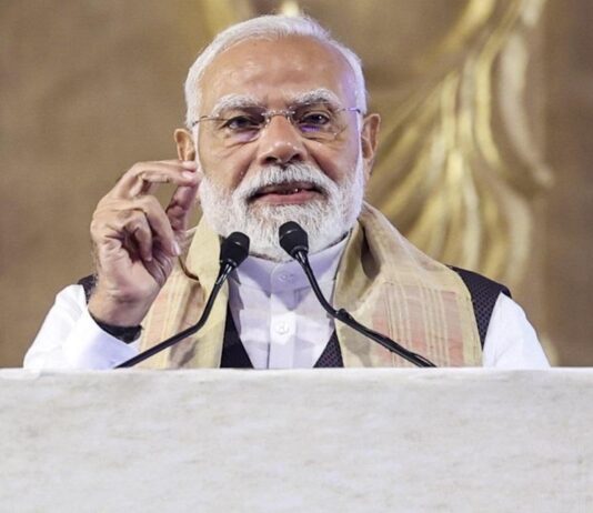 பிஹாரில் ரூ.36,000 கோடியில் நலத்திட்டங்கள்: பிரதமர் நரேந்திர மோடி தொடங்கி வைத்தார்