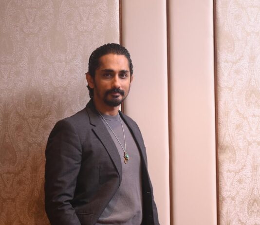 வெப்தொடரில் நடிக்கிறார் சித்தார்த்!