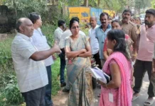 விரிகோடு: ரயில்வே மேம்பாலம் அமைக்க அளவீடு ; மக்கள் எதிர்ப்பு