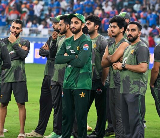 ‘பாகிஸ்தான் அணியின் ரசிகராக இருப்பது எளிய காரியம் அல்ல” – பாக். கிரிக்கெட் ரசிகர்கள் விரக்தி