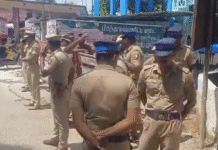 வேர்க்கிளம்பி: பத்திர பதிவு அலுவலகம் முன்பு ஜமாஅத் போராட்டம்