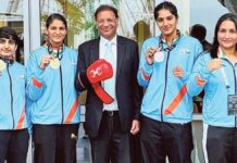 உலக குத்துச்சண்டை போட்டி: இந்திய வீராங்கனைகள் ஜாஸ்மின், மினாக் ஷிக்கு தங்கம்