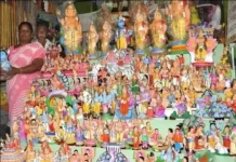 வடிவீஸ்வரத்தில் கொலு பொம்மை விற்பனை ஆரம்பம்