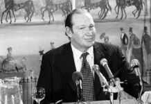 ஒருநாள், டி20 கிரிக்கெட்டில் வண்ண சீருடை: மாற்றத்துக்கு காரணமான கெர்ரி பேக்கர்