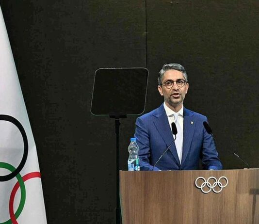 குளிர்கால ஒலிம்பிக் ஜோதியை ஏந்திச் செல்கிறார் அபிநவ் பிந்த்ரா