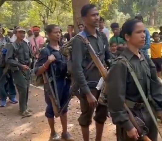 21 மாவோயிஸ்ட்கள் சத்தீஸ்கரில் சரண்