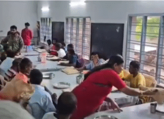 புளியடி மனநல காப்பகத்தில் தீபாவளி கொண்டாட்டம்.