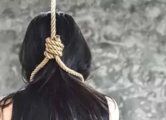 கோட்டாரில் பெண் தூக்குப்போட்டு தற்கொலை.