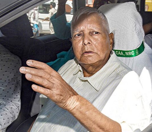 ரொட்டியை திருப்ப வேண்டும்: லாலு கருத்து