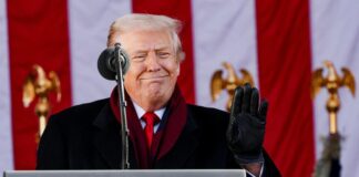 உலகம் முழுவதிலும் இருந்து திறமையாளர்களை அமெரிக்கா ஈர்ப்பது முக்கியம்: ட்ரம்ப் பேச்சு