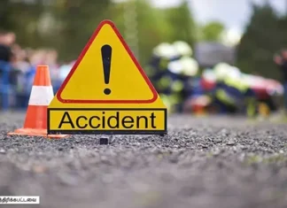 மார்த்தாண்டம்: கார் மோதி கணவர் மனைவி படுகாயம்