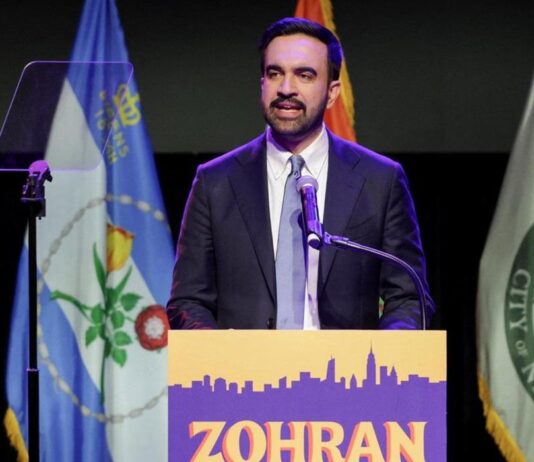 அமெரிக்காவின் நியூயார்க் மேயராக இந்திய வம்சாவளி மம்தானி தேர்வு: அதிபர் ட்ரம்ப் கட்சி வேட்பாளர் தோல்வி