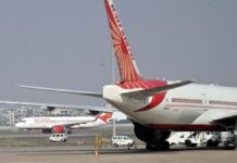 டெல்லியில் 700 விமான சேவைகள் பாதிப்பு