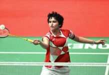 ஹைலோ பாட்மிண்டன்: உன்னதி ஹூடா வெளியேற்றம்