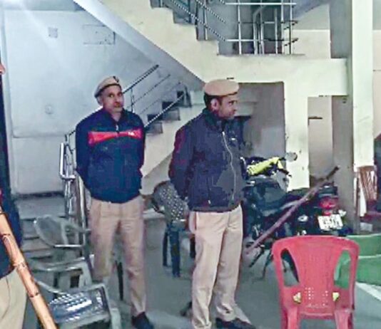 டெல்லி குண்டுவெடிப்பு: 25 இடங்களில் அமலாக்கத் துறை சோதனை; அல் பலா பல்கலைக்கழக நிறுவனர் கைது