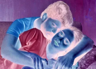 குளச்சல்: காதலனுடன் தனிமையில் இருந்த மகள்.. அதிர்ந்து போன தந்தை