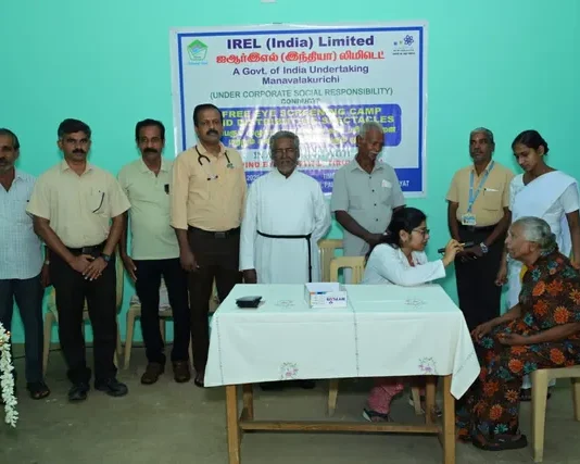 பாலப்பள்ளம்: ஐஆர்இஎல் சார்பில் இலவச கண் மருத்துவ முகாம்