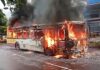 ஆந்திராவில் மீண்டும் பேருந்தில் தீ விபத்து: ஓட்டுனர், நடத்துனர் உட்பட 7 பேர் உயிர் தப்பினர்