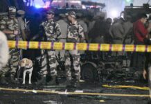 டெல்லி குண்டுவெடிப்பு: கவலையுடன் காத்திருந்த உயிரிழந்தோரின் குடும்பத்தார்