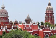 மினி பேருந்து திட்டத்துக்கு தடை விதிக்க நீதிபதிகள் மறுப்பு