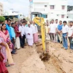 மீனாட்சி கார்டன் பகுதியில் கழிவு நீர் ஓடை அமைக்கும் பணி.