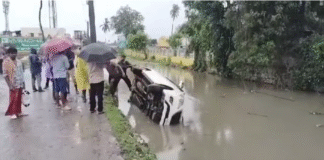 நாகர்கோவில் அருகே சொகுசு கார் கால்வாயில் விழுந்து விபத்து.