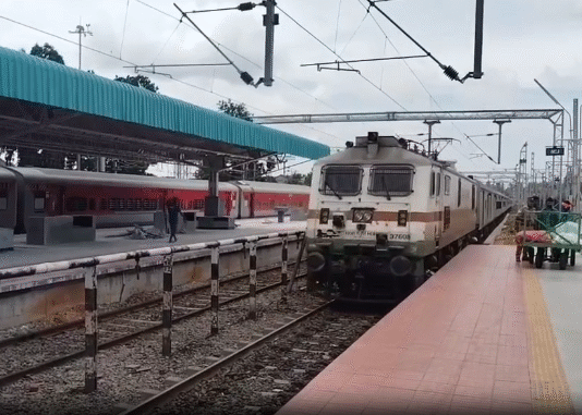 நாகர்கோவில்: விவேக் எக்ஸ்பிரஸ் ரெயிலில் 2 கிலோ கஞ்சா பறிமுதல்