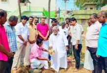 கால்வாய் தடுப்பு சுவர் பணிகளை தொடங்கி வைத்தார் எம். எல். ஏ