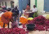 தோவாளை மலர் சந்தையில் பூக்கள் விலை திடீர் உயர்வு
