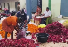 தோவாளை மலர் சந்தையில் பூக்கள் விலை திடீர் உயர்வு