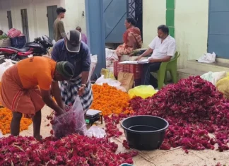 தோவாளை மலர் சந்தையில் பூக்கள் விலை திடீர் உயர்வு