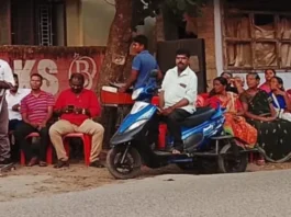 பூத்துறை: கால்வாய் சீரமைக்க காமராஜர் மக்கள் இயக்கம் தர்ணா