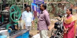 மண்டைக்காடு: தற்காலிக கடைகளில் தாசில்தார் தலைமையில் ஆய்வு