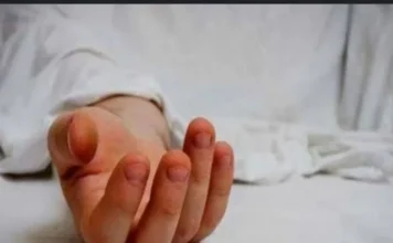 கொல்லங்கோடு: வீட்டு முன்பு காயத்துடன் பெண் சடலம்