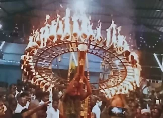 மண்டைக்காடு: கோவிலில் இன்று நள்ளிரவு சக்கர தீவட்டி ஊர்வலம்