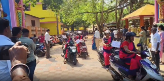 பைங்குளம்: ஊராட்சி பணியாளர்கள் வாக்குப்பதிவு பைக் பேரணி