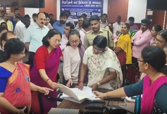 குமரி: தேர்தல் கட்டுபாட்டு அறையை ஆய்வு செய்த அதிகாரிகள்