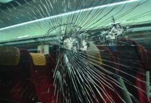 ரயில் மீது கல் வீசுவோருக்கு எதிராக நடவடிக்கை: சென்னை ரயில்வே கோட்டம் எச்சரிக்கை