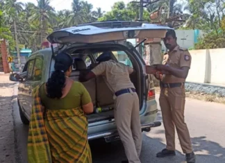 களியக்காவிளை: ரூ 1 லட்சம் பறக்கும் படை பறிமுதல்