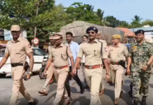 குமரி: மாவட்ட எஸ் பி தலைமையில் கொடி அணிவகுப்பு ஊர்வலம்