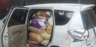 குமரி: 2 டன் ரேசன் அரிசியை போலீசார் காருடன் பறிமுதல்