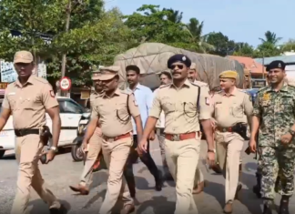 குமரி: மாவட்ட எஸ் பி தலைமையில் கொடி அணிவகுப்பு ஊர்வலம்
