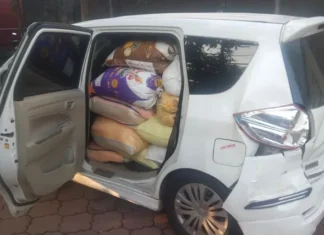 குமரி: 2 டன் ரேசன் அரிசியை போலீசார் காருடன் பறிமுதல்