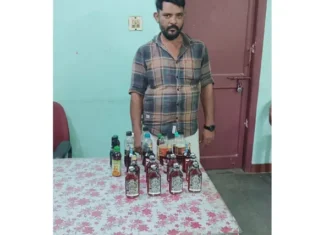 களியக்காவிளை: மது கடத்திய ஆட்டோ ஓட்டுனர் கைது