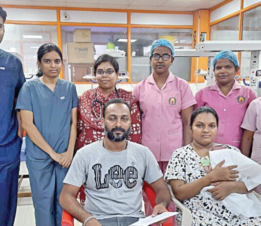 தீ விபத்தால் பாதிக்கப்பட்ட குழந்தையை காப்பாற்றிய அரசு மருத்துவர்கள்