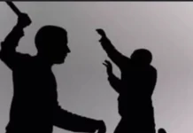 தக்கலை: வாலிபரை வெட்டிய தந்தை , மகன் மீது வழக்கு