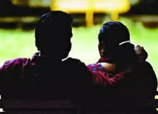குமரி: மனைவி, கள்ளக்காதலனை தாக்கிய கணவர் கைது