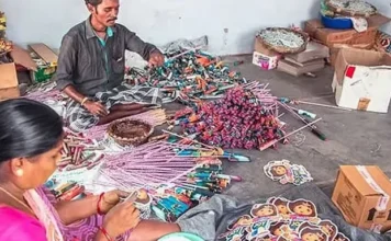 பட்டாசு ஆலைகளில் குழந்தைகளை வேலைக்கு அமர்த்தினால் கடும் நடவடிக்கை