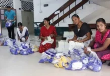 குமரி ஆட்சியர் அலுவலகம் வந்த தேர்தல் பொருட்கள்