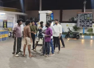 நாகர்கோவிலில் பெட்ரோல் கலப்படம்: வாலிபர்கள் பெட்ரோல் பங்க் முற்றுகை